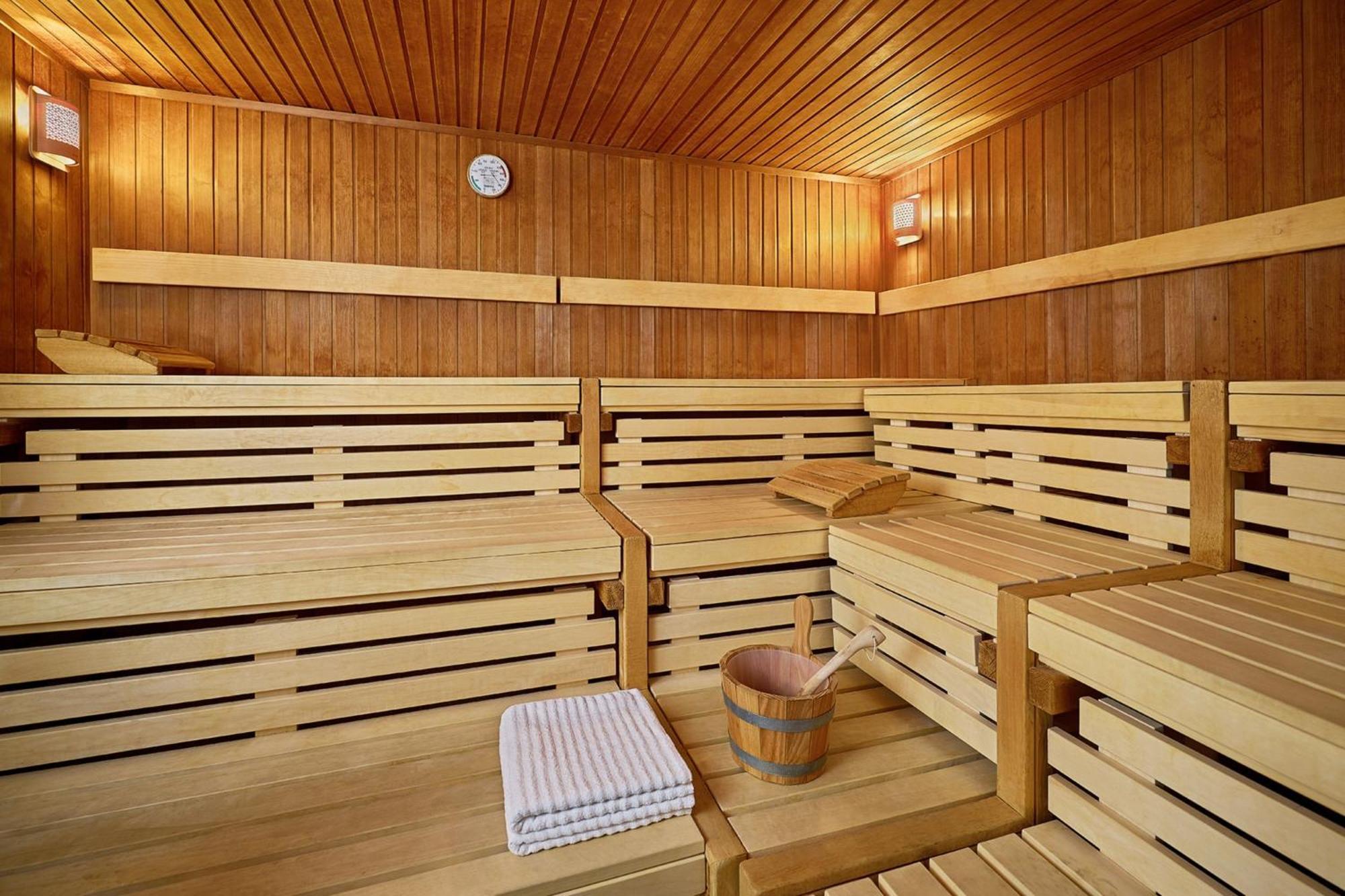 Le Meridien Hamburg Luaran gambar A Finnish sauna