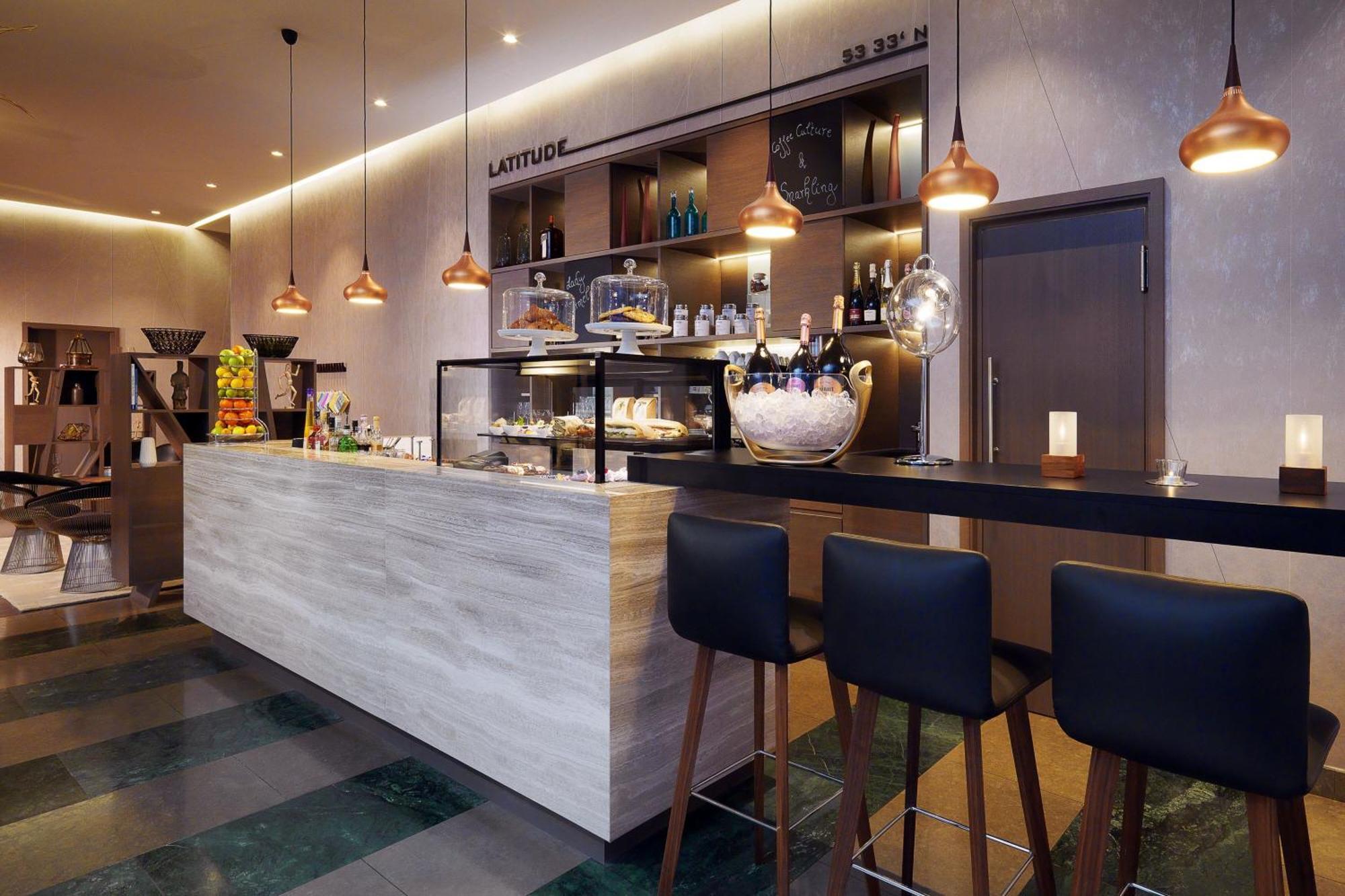 Le Meridien Hamburg Luaran gambar Latitude 22